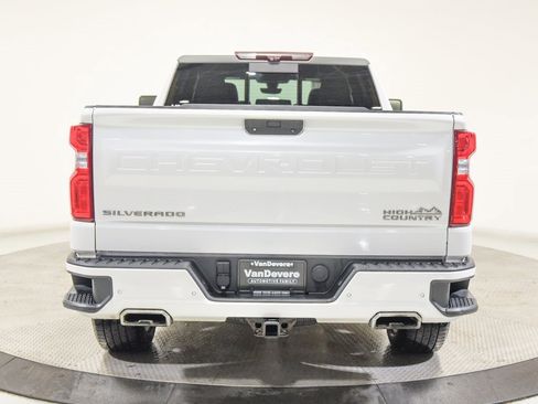Used 2021 Chevrolet Silverado 1500 High Country w/ Technology Package image 10