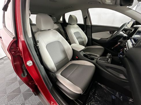 Used 2022 Hyundai Kona SE image 27