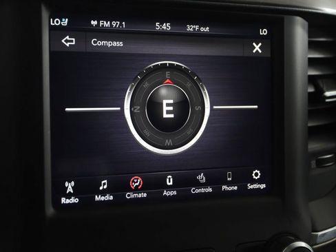 Used 2019 RAM 1500 Laramie image 8