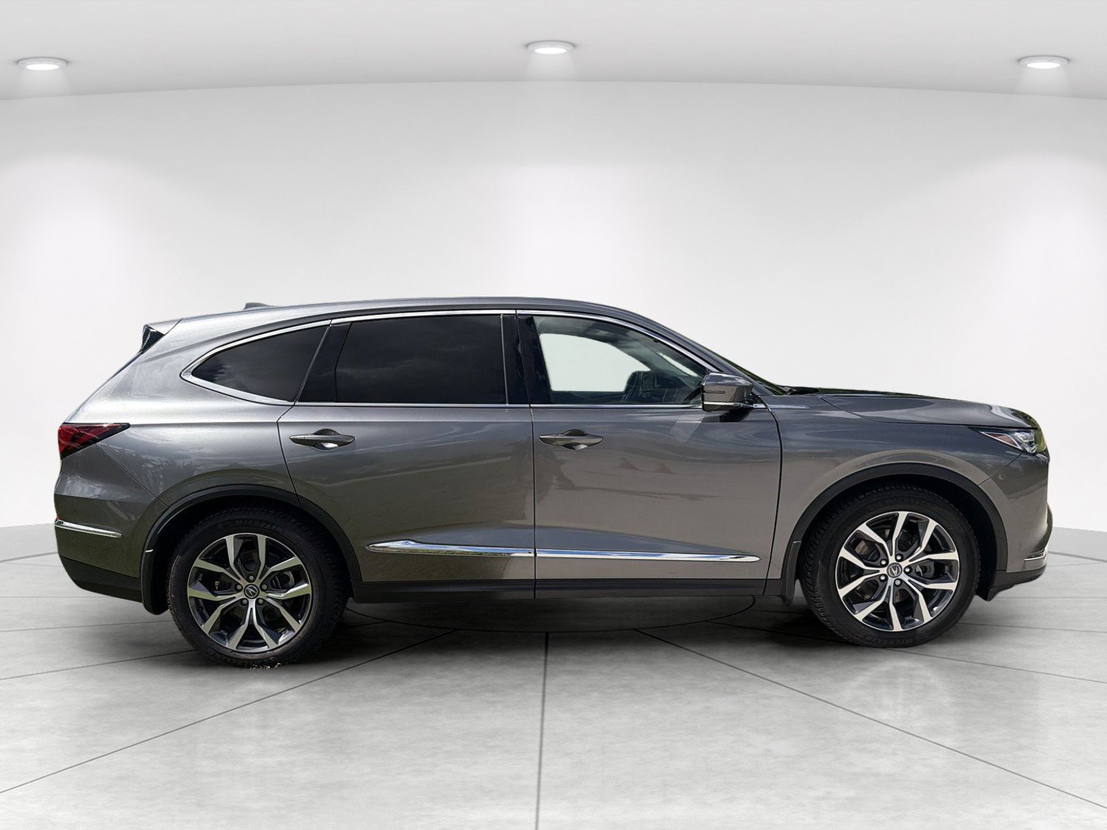 Used 2023 Acura MDX w/ Technology Package FWD image 3