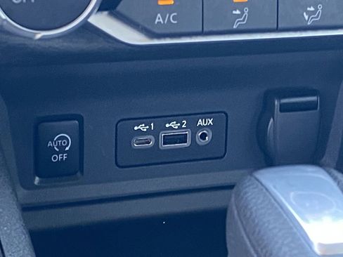 New 2025 Nissan Sentra SV image 24