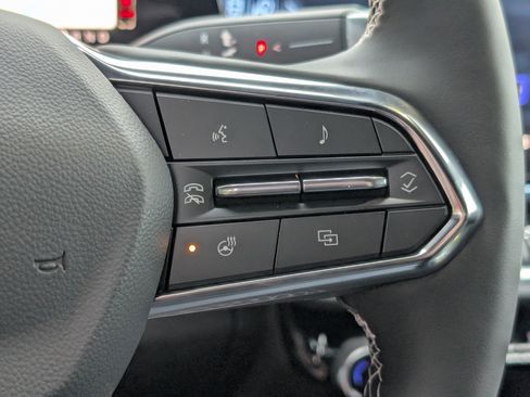 New 2025 Chevrolet Equinox EV LT image 6