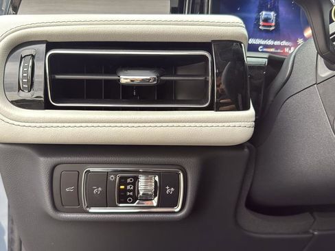 Used 2025 Lincoln Aviator Reserve w/ Illumination Package image 18