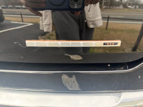 Used 2024 Jeep Grand Wagoneer Series III w/ Rear Seat Video Group 1 image 9