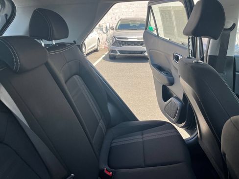 Used 2026 Hyundai Venue SEL FWD image 32