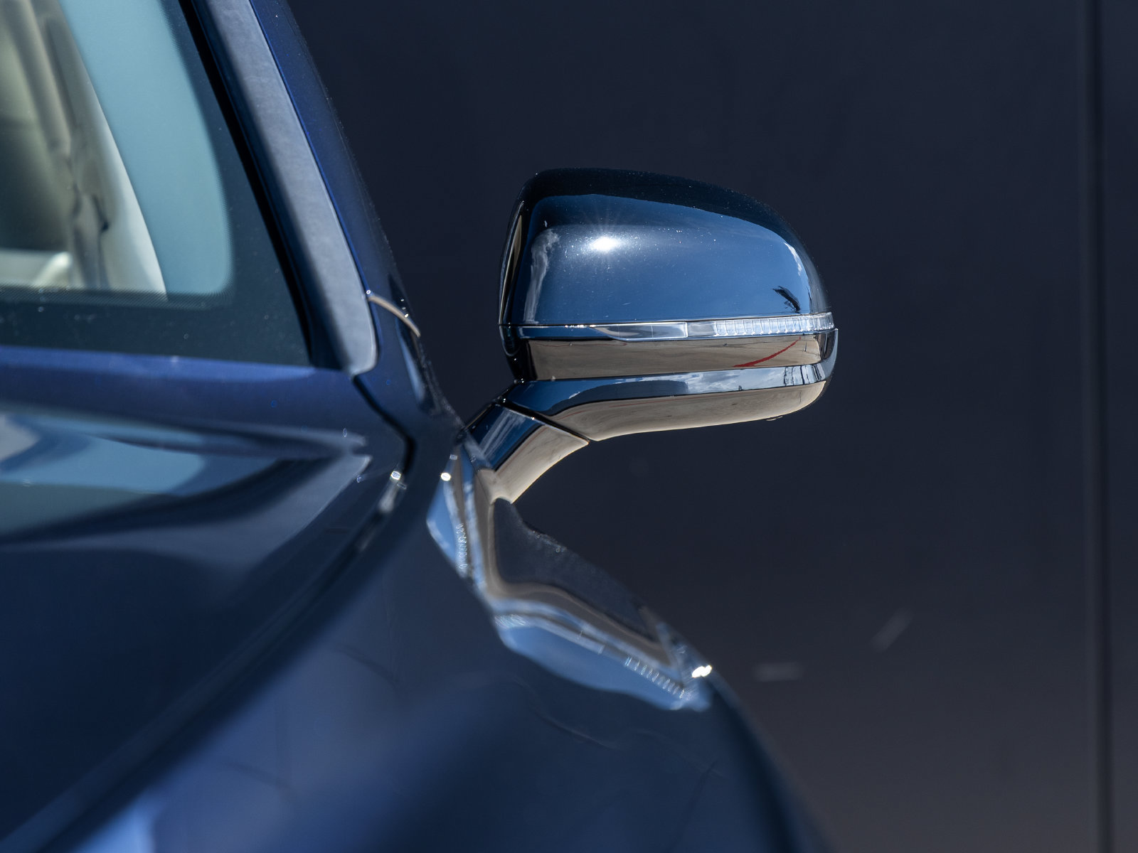 Used 2023 Bentley Bentayga AWD/4WD image 15