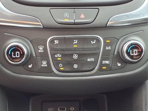 Used 2024 Chevrolet Equinox LT w/ LPO, Floor Liner Package FWD image 20