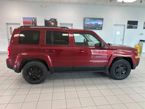 Used 2015 Jeep Patriot Sport w/ Power Value Group FWD image 7