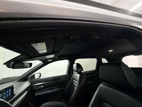 Used 2025 Honda CR-V Sport-L image 18