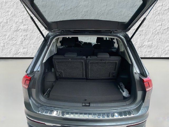 Used 2023 Volkswagen Tiguan S FWD image 12