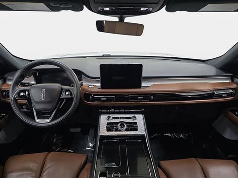 Certified 2023 Lincoln Aviator Grand Touring w/ Equipment Group 301A AWD/4WD image 9