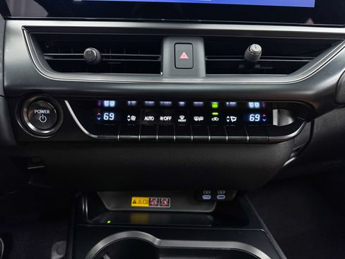 Used 2025 Lexus UX 300h FWD w/ Accessory Package (Z1) image 22
