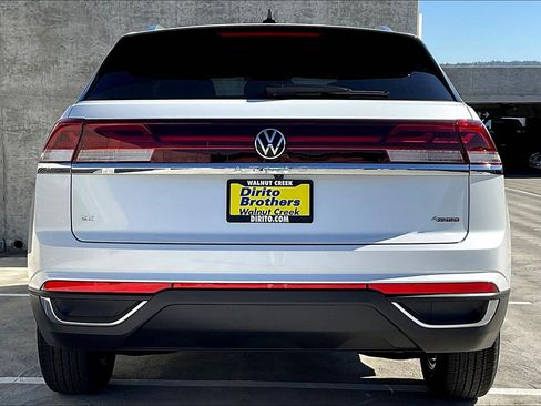 New 2026 Volkswagen Atlas Cross Sport SE AWD/4WD image 3