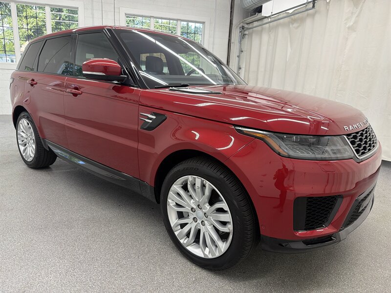 Used 2020 Land Rover Range Rover Sport HSE AWD/4WD image 3