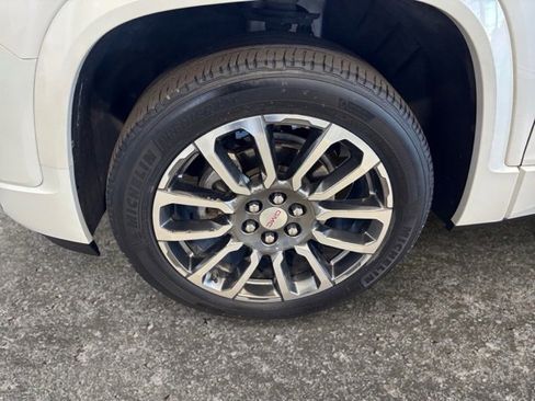 Used 2020 GMC Acadia Denali w/ Technology Package image 14