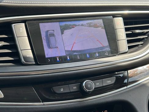 Used 2020 Buick Enclave Essence w/ Sound and Sites Package FWD image 32