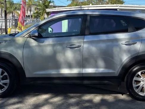 Used 2019 Hyundai Tucson SE image 3