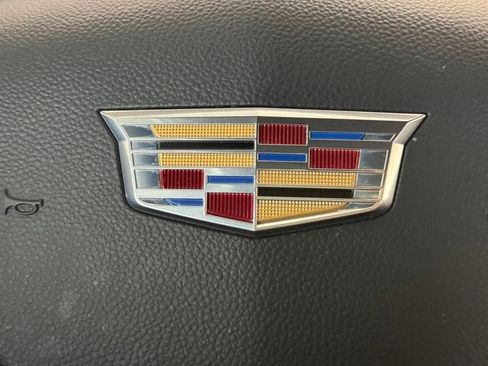 Used 2023 Cadillac XT4 Premium Luxury w/ Technology Package image 5