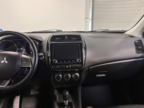 Used 2021 Mitsubishi Outlander Sport SE image 20