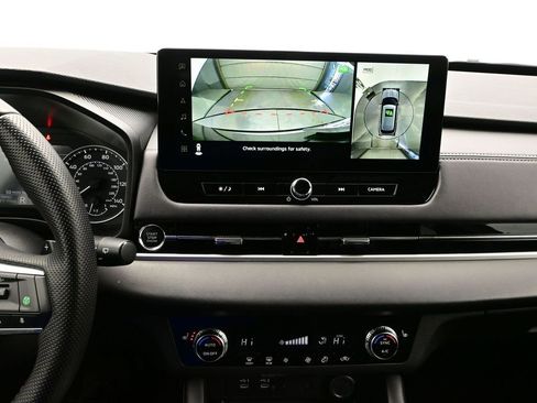 Used 2025 Mitsubishi Outlander SE image 20