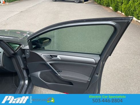 Used 2019 Volkswagen e-Golf SE w/ Driver Assistance Package FWD image 45