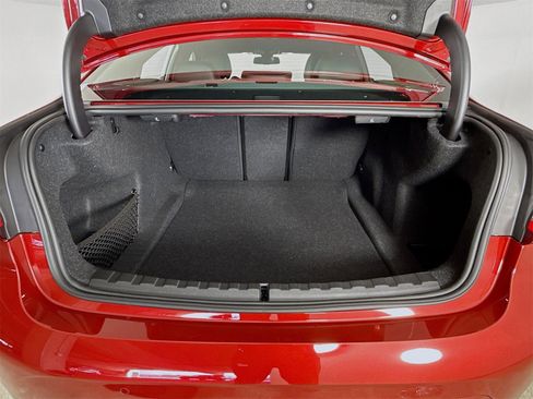 Used 2025 BMW 330i Sedan w/ M Sport Package image 28