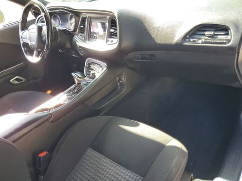 Used 2022 Dodge Challenger R/T image 9