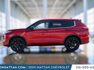 Used 2024 Mitsubishi Outlander SE video 2