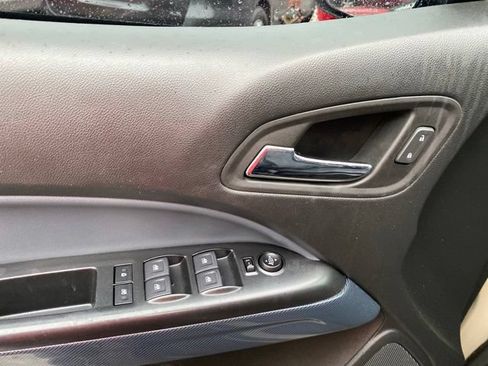 Used 2022 Chevrolet Colorado Z71 AWD/4WD image 14