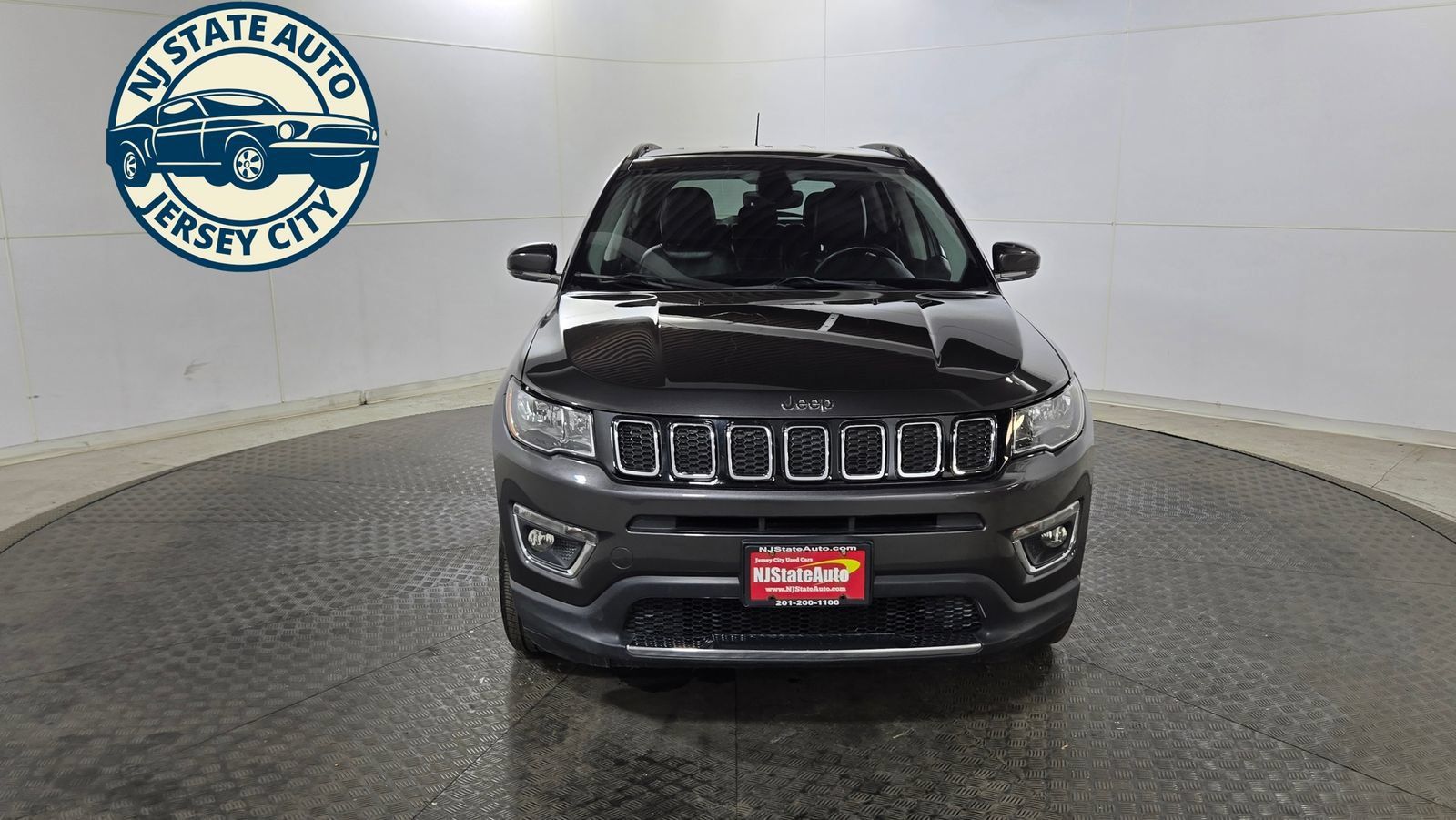 Used 2018 Jeep Compass Limited w/ Safe & Security Group AWD/4WD image 2