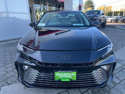 New 2026 Toyota Camry XLE image 8