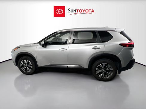 Used 2023 Nissan Rogue SV FWD image 7