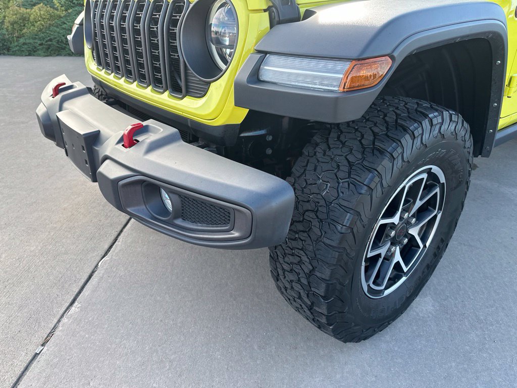 Used 2024 Jeep Wrangler Unlimited Rubicon AWD/4WD image 13