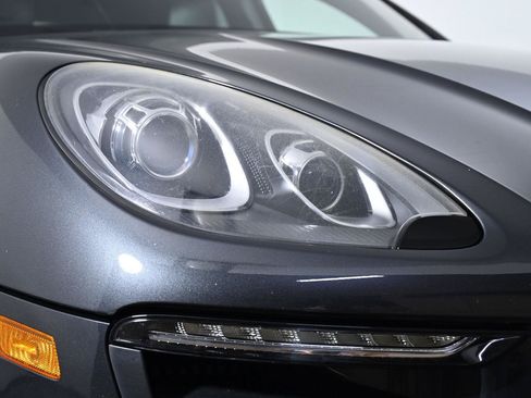 Used 2017 Porsche Macan S AWD/4WD image 8