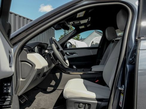 New 2026 Land Rover Range Rover Velar Dynamic SE image 10