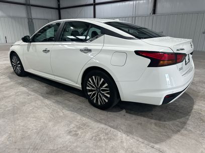 Used 2025 Nissan Altima 2.5 SV