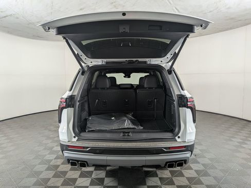 New 2026 Chevrolet Traverse LT w/ Driver Confidence Package image 9