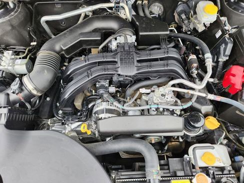 Used 2025 Subaru Outback Premium image 32