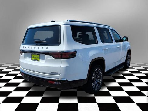 Used 2024 Jeep Wagoneer Series II AWD/4WD image 8