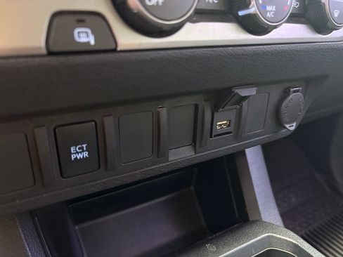 Used 2020 Toyota Tacoma SR w/ SR Convenience Package RWD image 19