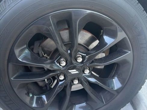 Used 2020 Dodge Durango R/T w/ Technology Group AWD/4WD image 6