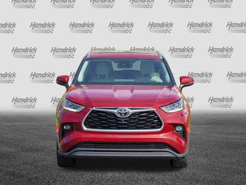 Used 2022 Toyota Highlander Limited image 3