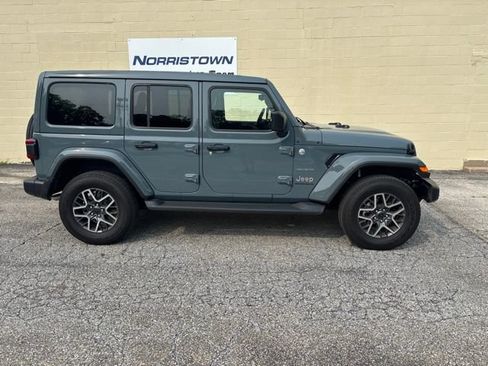 Used 2024 Jeep Wrangler Unlimited Sahara w/ Safety Group AWD/4WD image 3