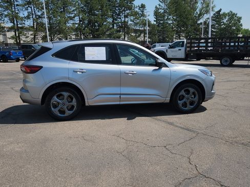 Certified 2024 Ford Escape ST-Line AWD/4WD image 11