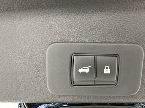 New 2026 Nissan Murano Platinum image 16