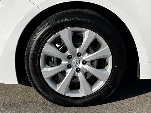 Used 2023 Toyota Corolla LE image 13