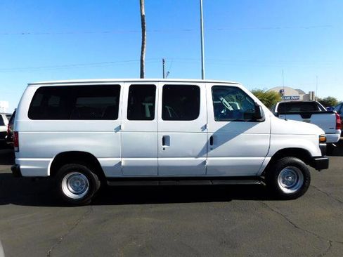 Used 2014 Ford E-350 and Econoline 350 XLT image 7