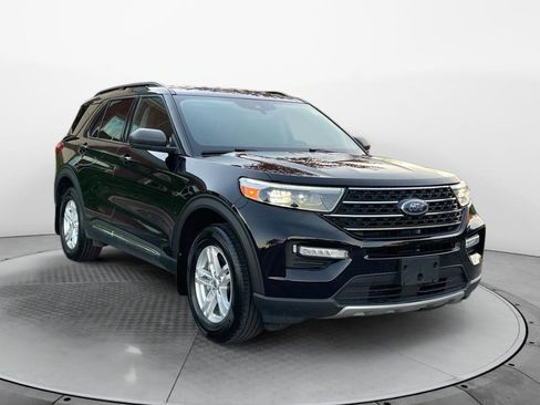 Used 2022 Ford Explorer XLT image 7