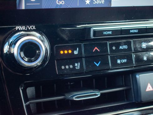 Used 2022 Toyota Highlander Platinum image 28