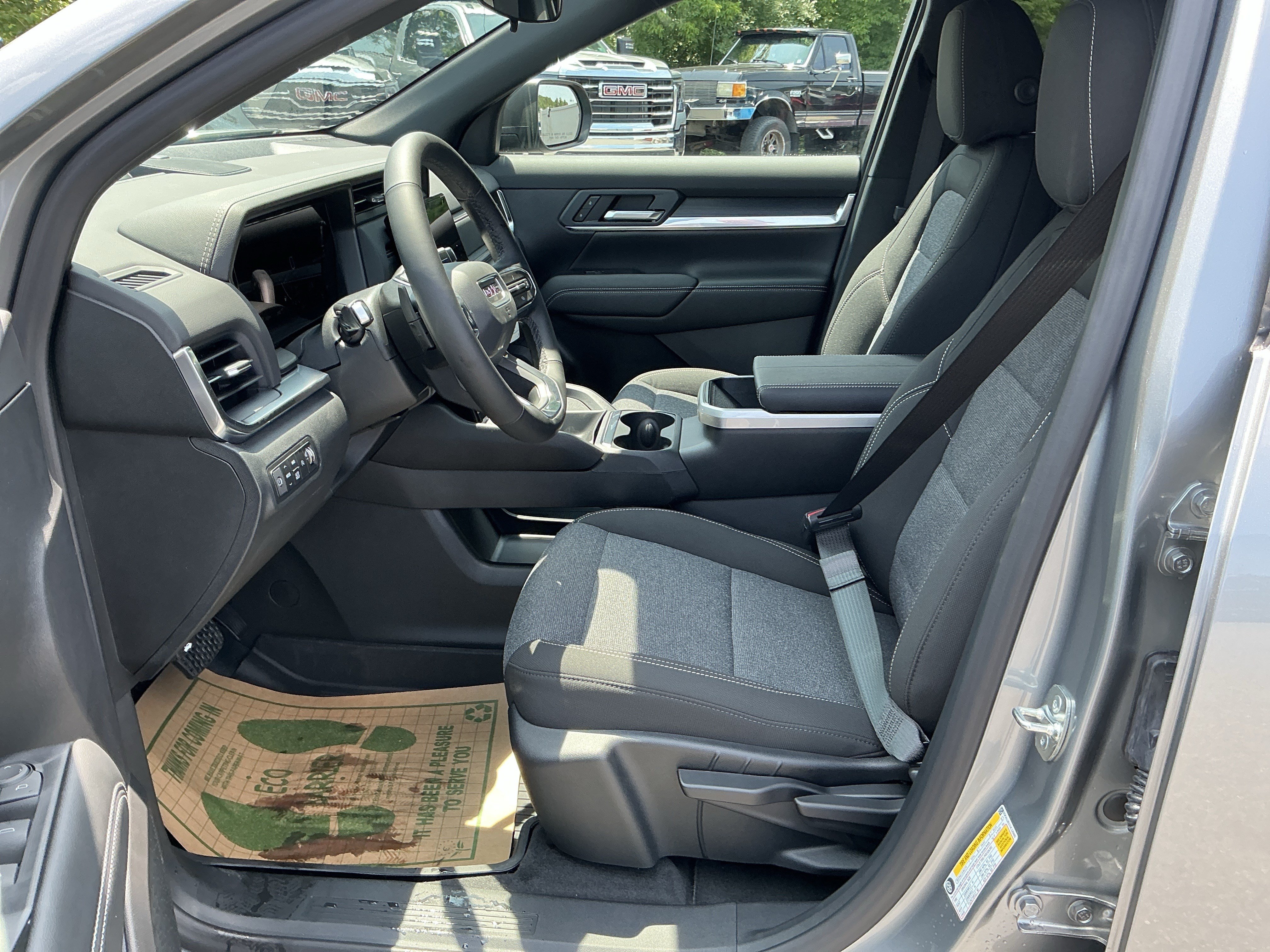 New 2027 GMC Terrain Elevation w/ LPO, Floor Liner Package AWD/4WD image 15